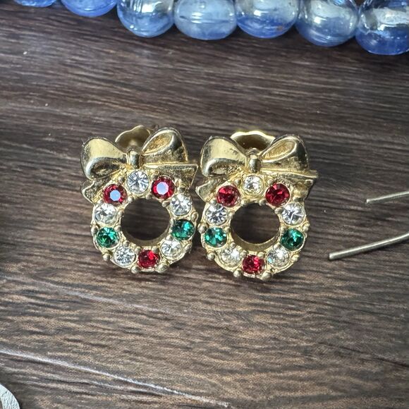 Christmas Costume Jewelry Lot of 18 Vintage to Modern Brooches Earrings Holidays - Picture 10 of 16